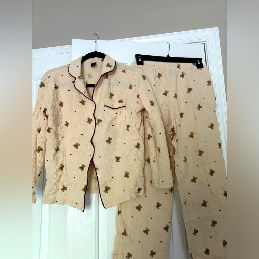 Pj set - Picture 2 of 4